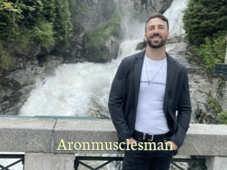 aronmusclesman Porn str8
