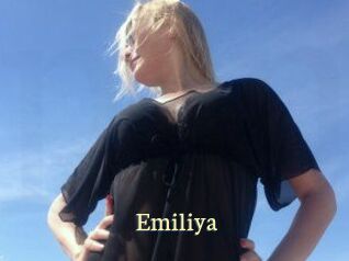 Emiliya Porn str8