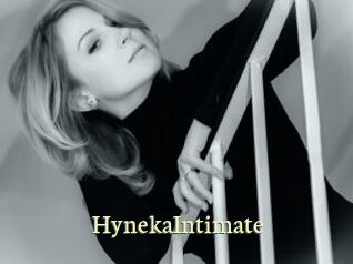 HynekaIntimate