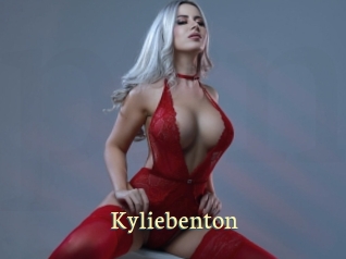 kyliebenton Porn str8