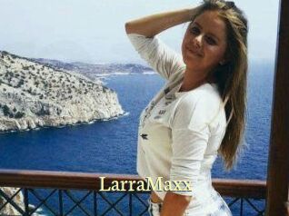 LarraMaxx