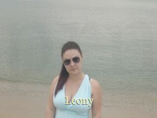 Leony Porn str8