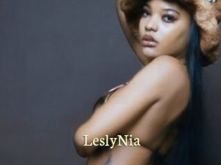 LeslyNia