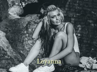 Leyanna Porn str8