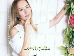 LovelyyMia Porn str8