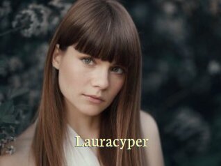 lauracyper Porn str8
