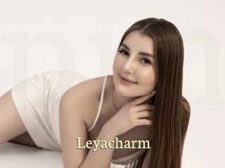 leyacharm Porn str8
