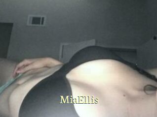 Mia_Ellis