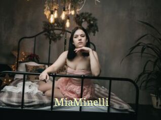 MiaMinelli Porn str8