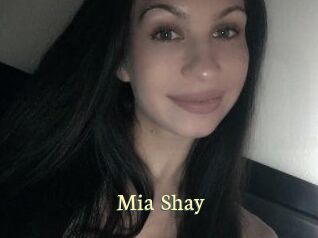 Mia_Shay