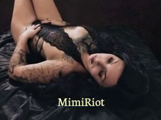 Mimi_Riot