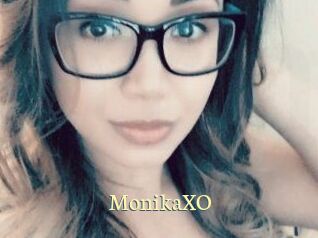 MonikaXO