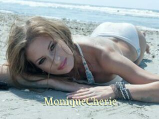MoniqueCherie