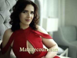 Maturecourtesan