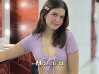 Mia_cutee