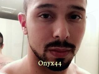 Onyx44