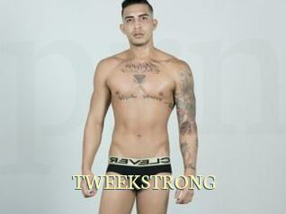TWEEKSTRONG