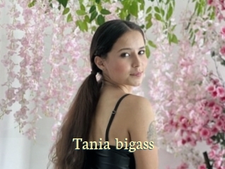 Tania_bigass