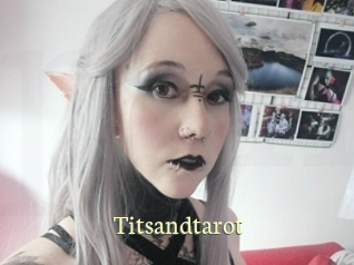 Titsandtarot